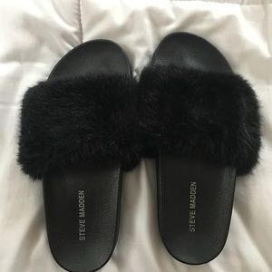 Steve Madden Black Fur Slides Steve Madden Black Fur Slides