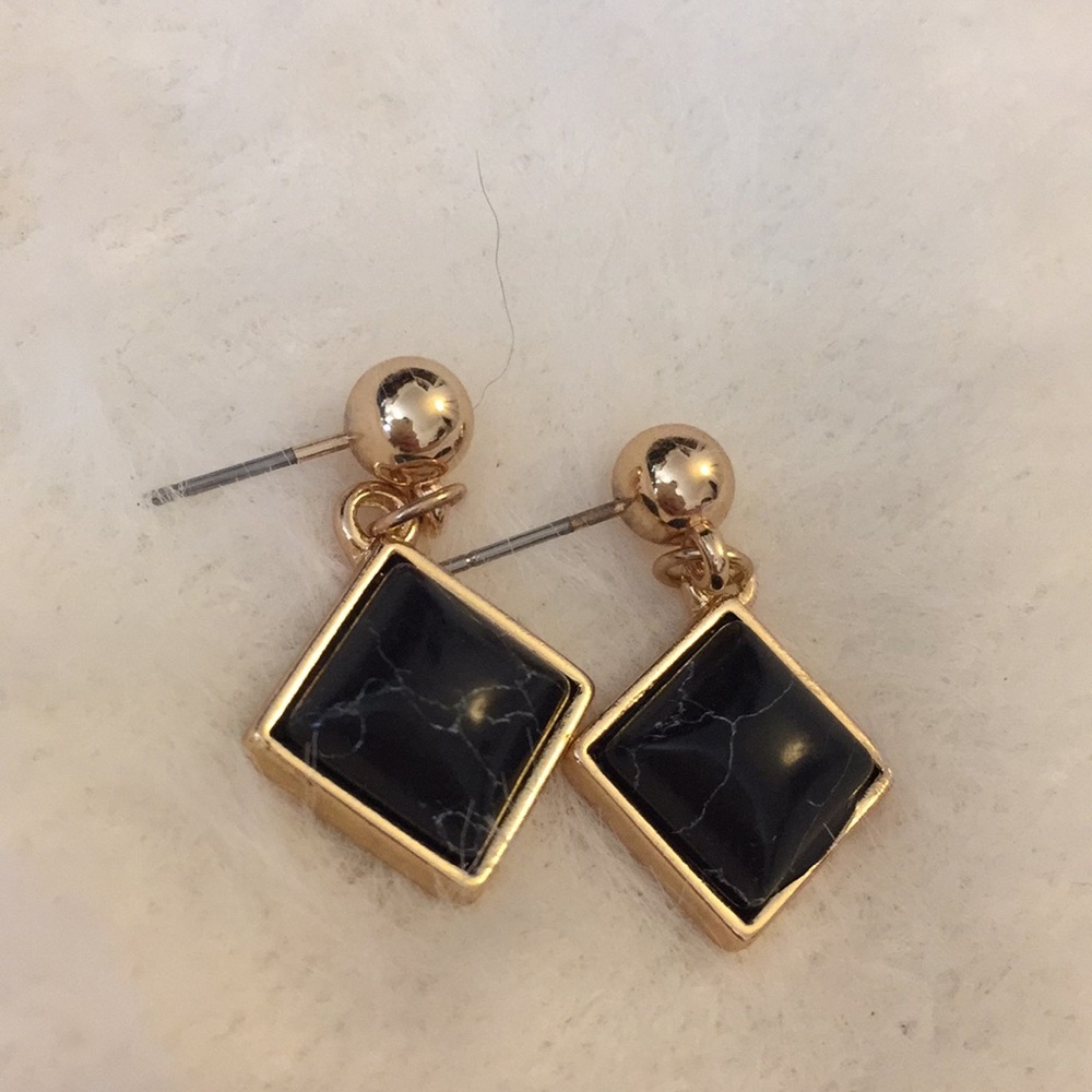 Marble and metal drop earrings - Picture 3 of 7