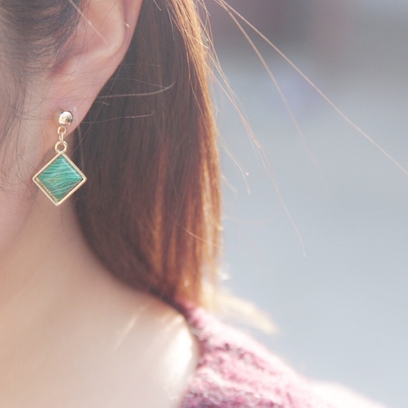 Marble and metal drop earrings - Picture 7 of 7