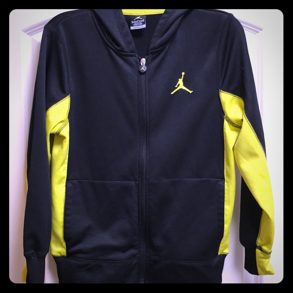 Nike Therma-Fit youth large hoodie