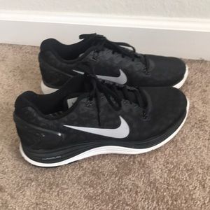 Nike Lunarglide Sneakers