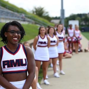 Meet your Posher, Maya