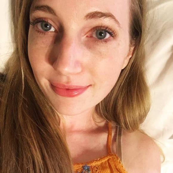 Meet your Posher, Jen - Picture 1 of 1