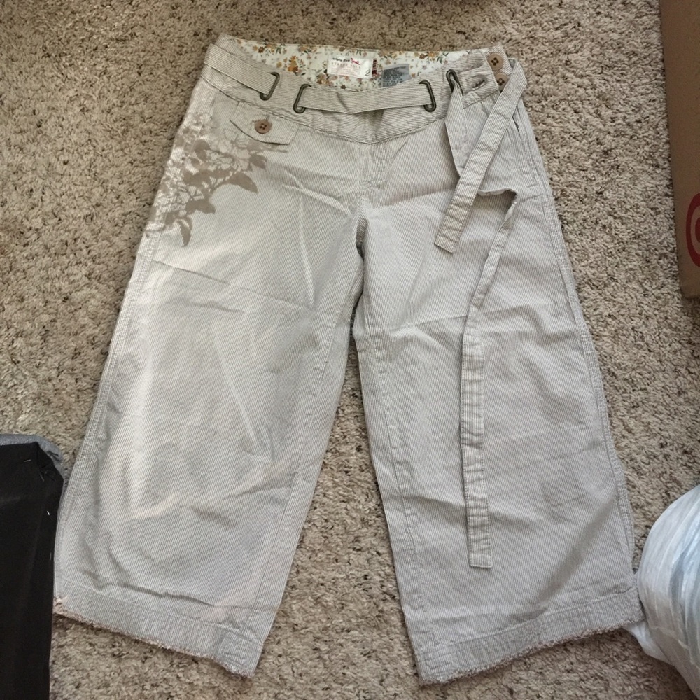 Triple five soul street soul capris size 2