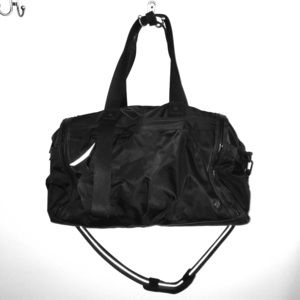 Lulu lemon weekender bag