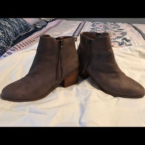 Report Franklin Booties with Tassel - Zipper