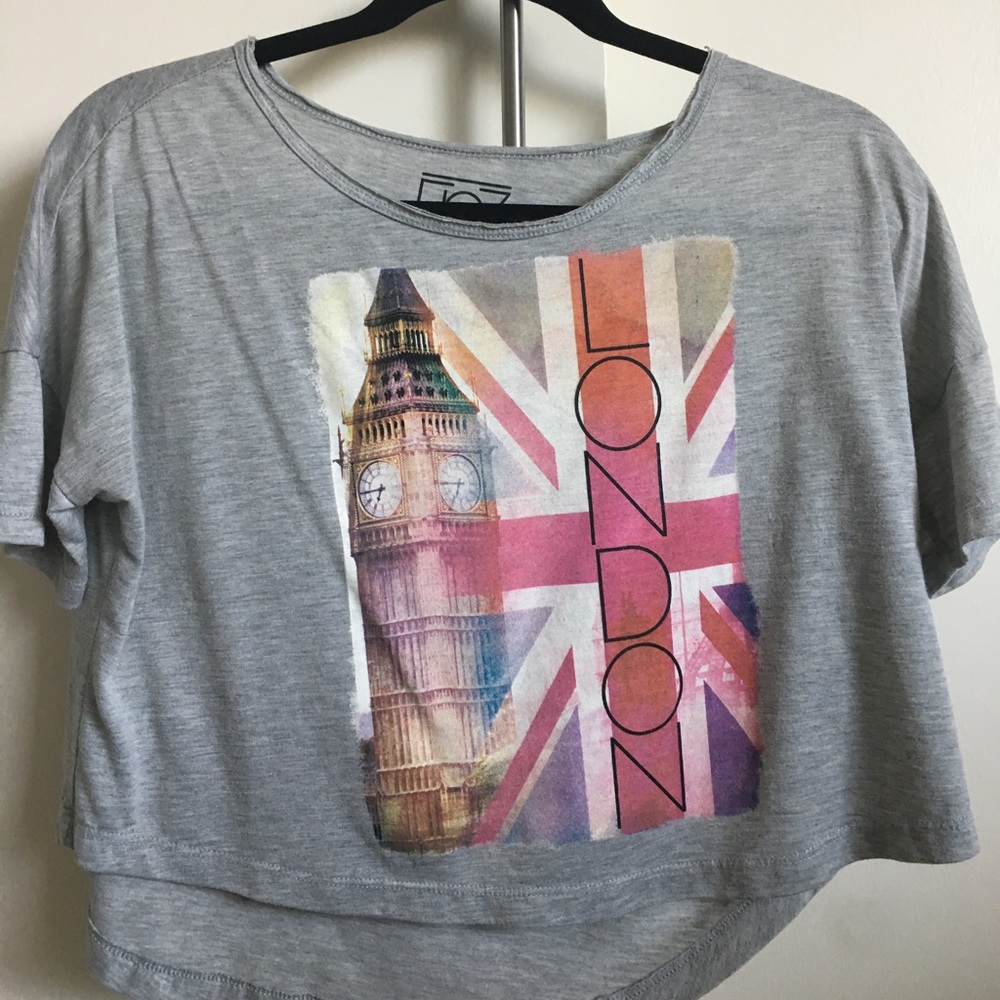 Grey flowy London shirt