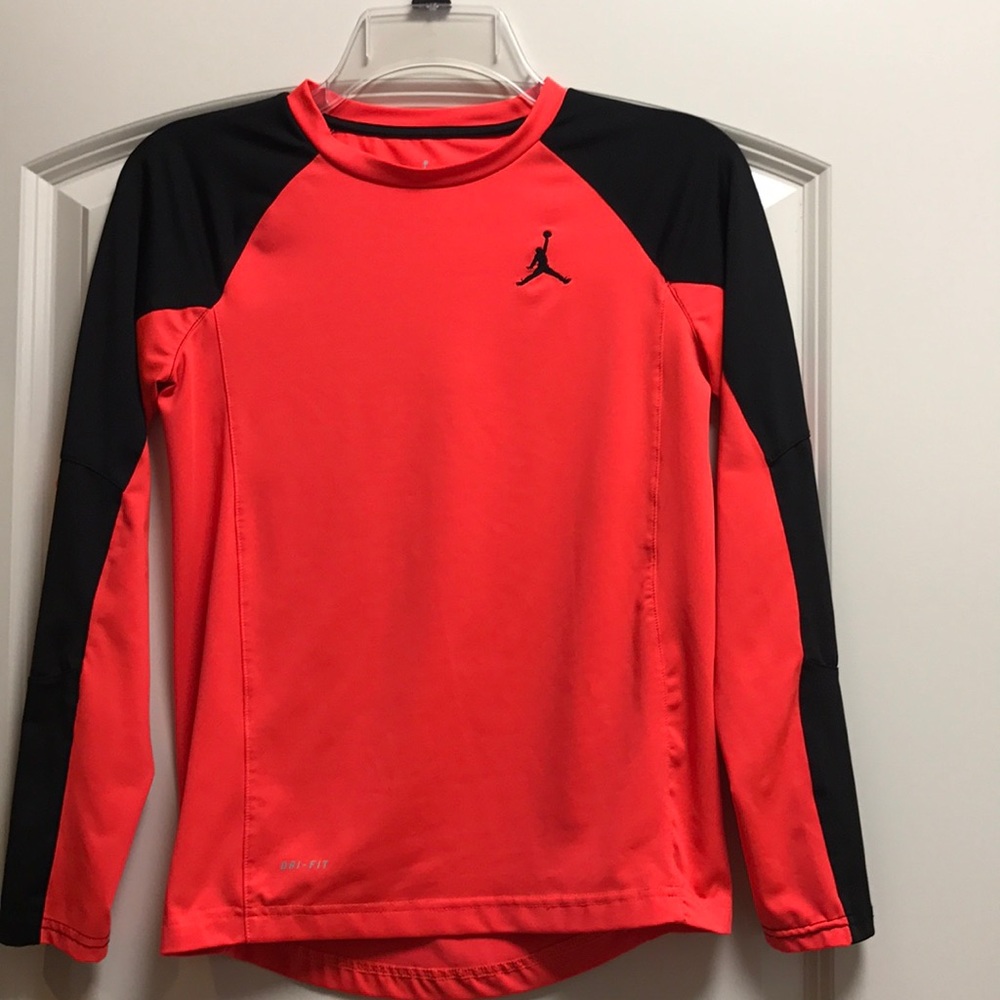 Nike Dry-Fit youth medium long sleeve shirt