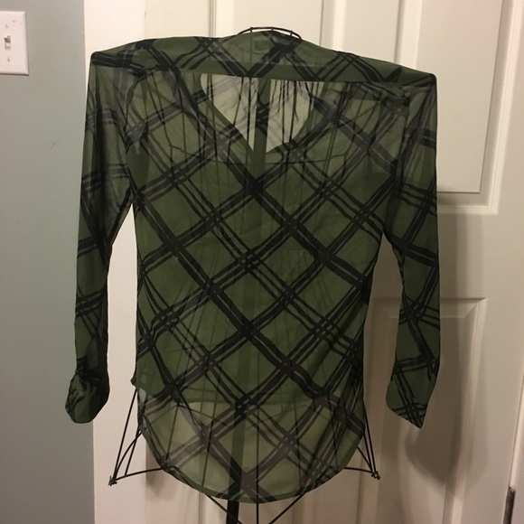 Banana Republic sheer top - Picture 4 of 6