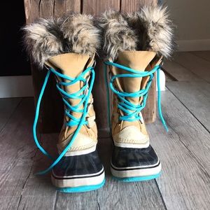 Sorel Joan of Arctic Boot- size 7