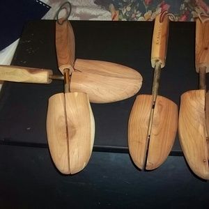 TWO PAIR of Mens adjustable cedar shoe trees