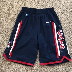 Nike Arizona basketball shorts, M