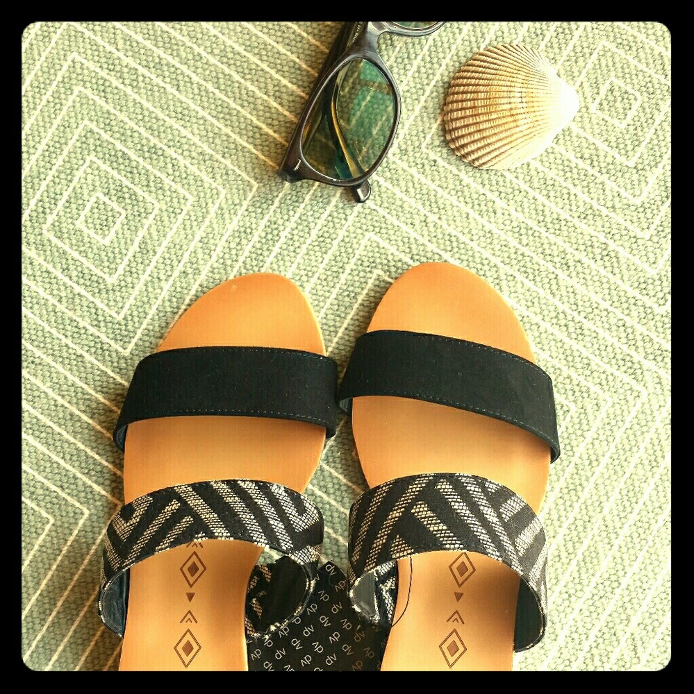 DV Slip on Sandals