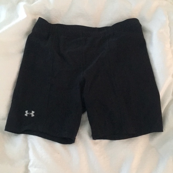 Under Armour Pants - Under Armour spandex Shorts - medium