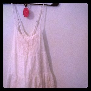 💚Abercrombie & Fitch embroidered top 💚