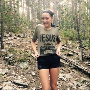 Meet your Posher, Claire