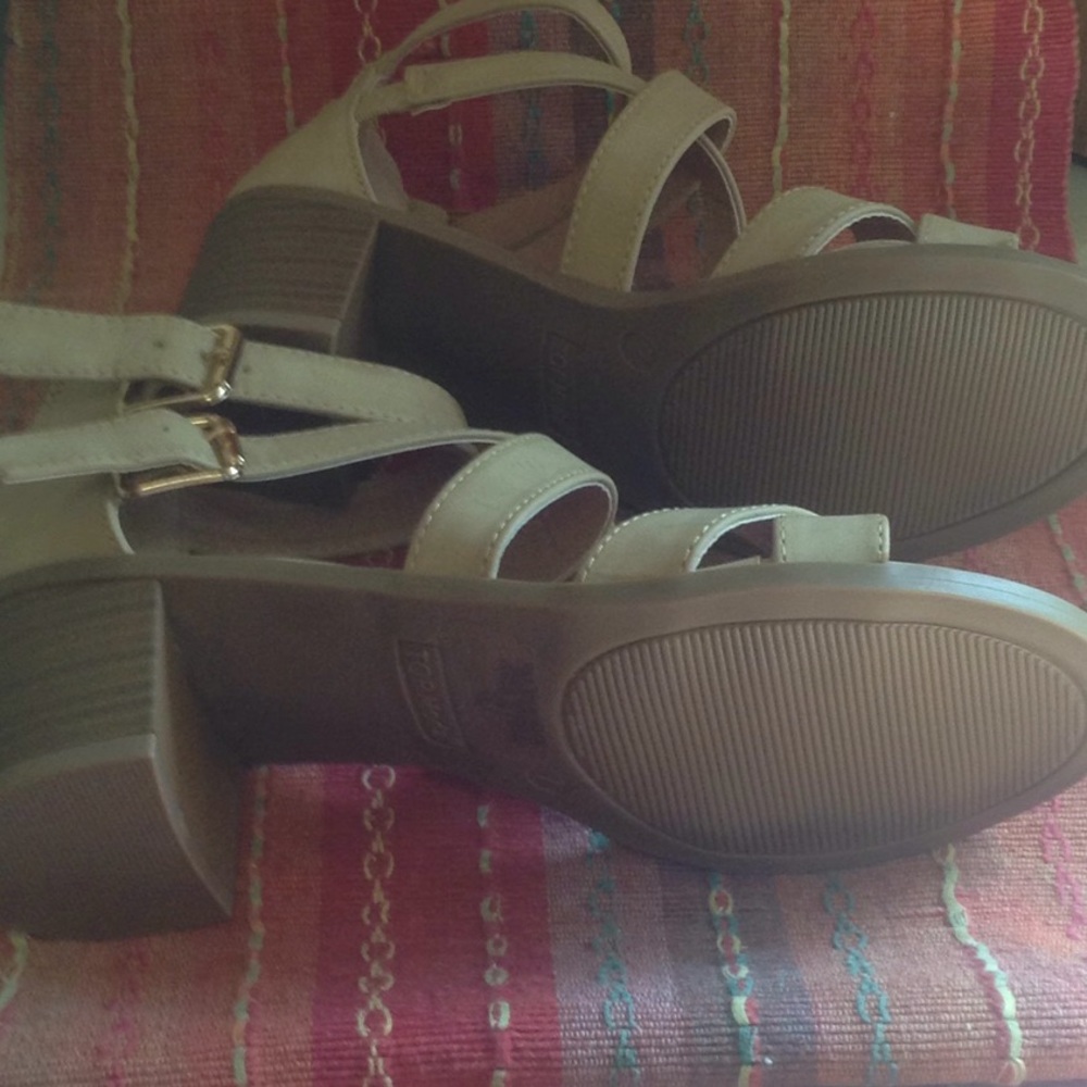 Shoes - Picture 2 of 2