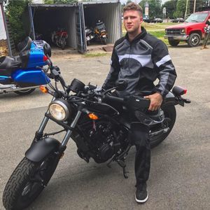 Meet your Posher, Jason