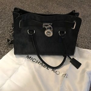 Micheal Kors purse
