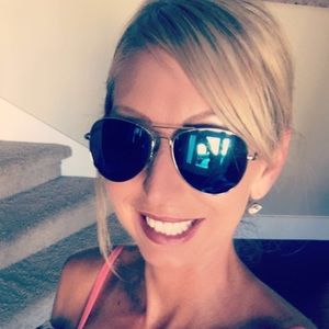 Meet your Posher, Gabrielle