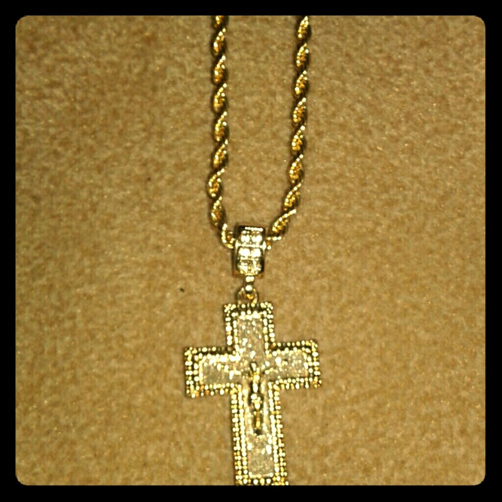 Diamond cross pendent with chain