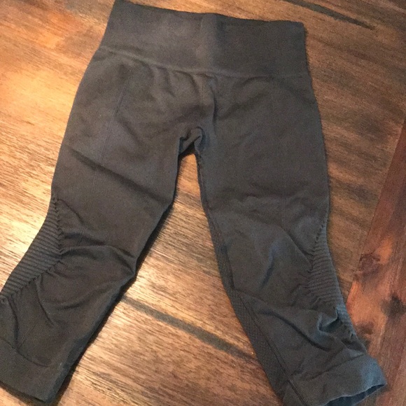 lululemon athletica Pants - Lululemon Crops