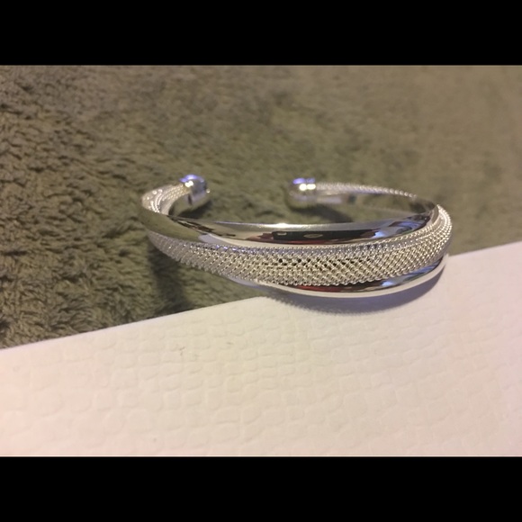 💥💥💥Fashion Bangle Bracelet Silver Plated - Picture 2 of 6