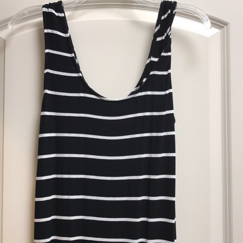 Black & white long maxi dress!