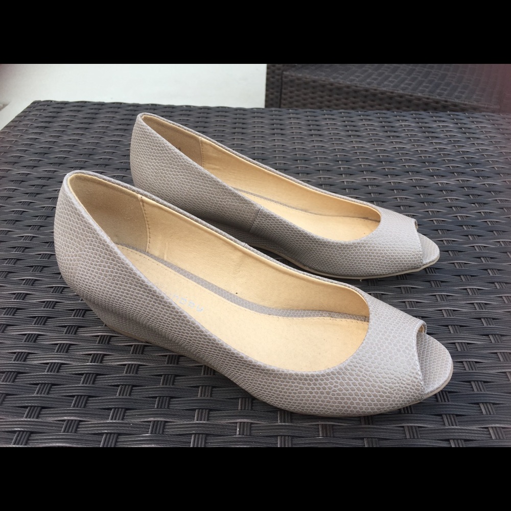 CL Laundry Women Shoes Wedge Pump Size 8