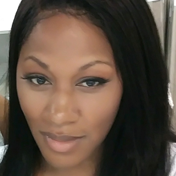 Meet your Posher, Felicia - Picture 1 of 1