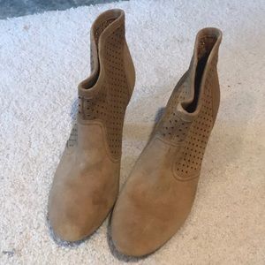 Jessica Simpson ankle boots