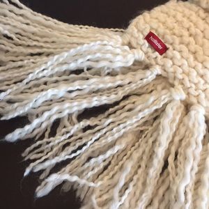 Hollister Beautiful Knit Scarf