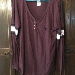 Junior's casual top!