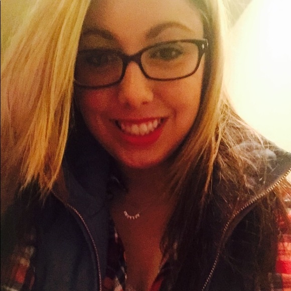 Hi there, I'm Angie! - Picture 1 of 1