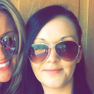 Meet your Posher, Carly