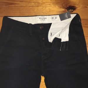 NWT. A&F 30/32 w/free tee