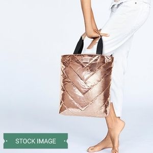 🆕️Rose Gold Victoria's Secret Tote