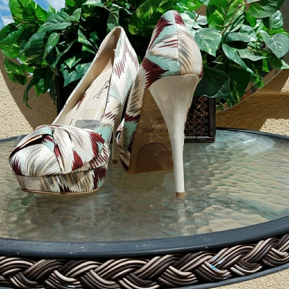 SHOES  Heels 4" - 6.5" - Picture 1 of 7