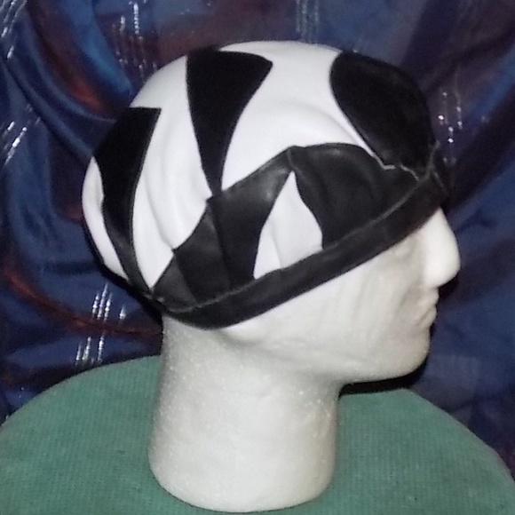 Leatherhat in black and white main image 6