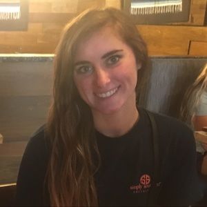 Meet your Posher, Courtney