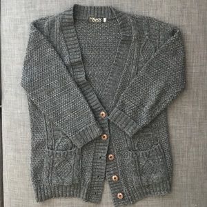 Gray quarter sleeve cardigan
