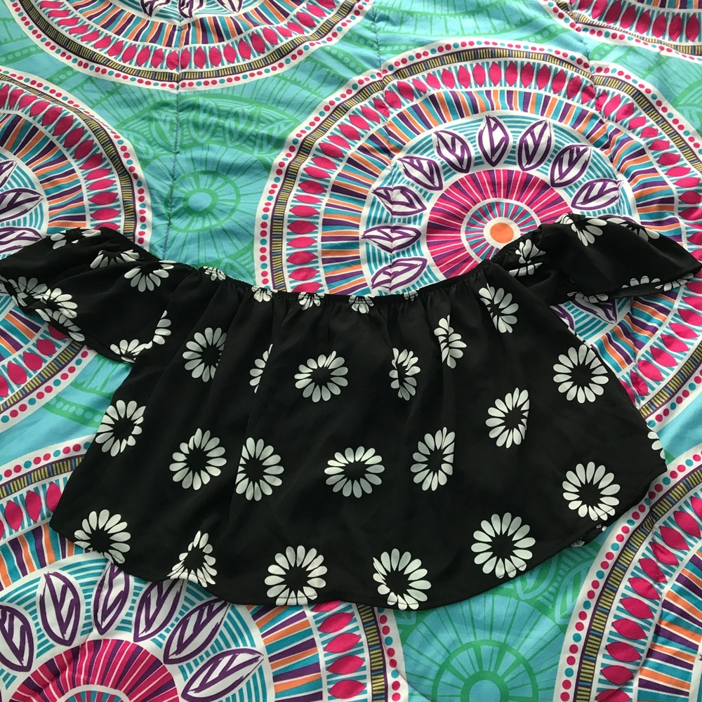 Off shoulder b&w blouse from fashion q (s)
