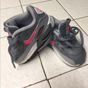 EUC Nike Girls sneakers size 4C