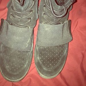 (Used) adidas yeezy 750s