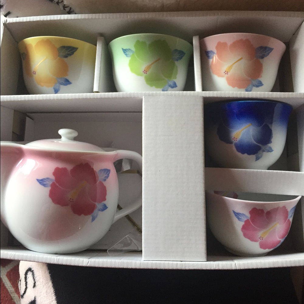 Beautiful tea set from Japan