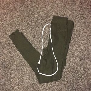 Dark green stretchy cargo pants