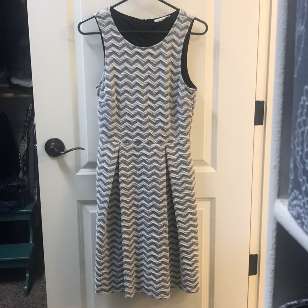 41 Hawthorn A-Line Chevron Dress Small