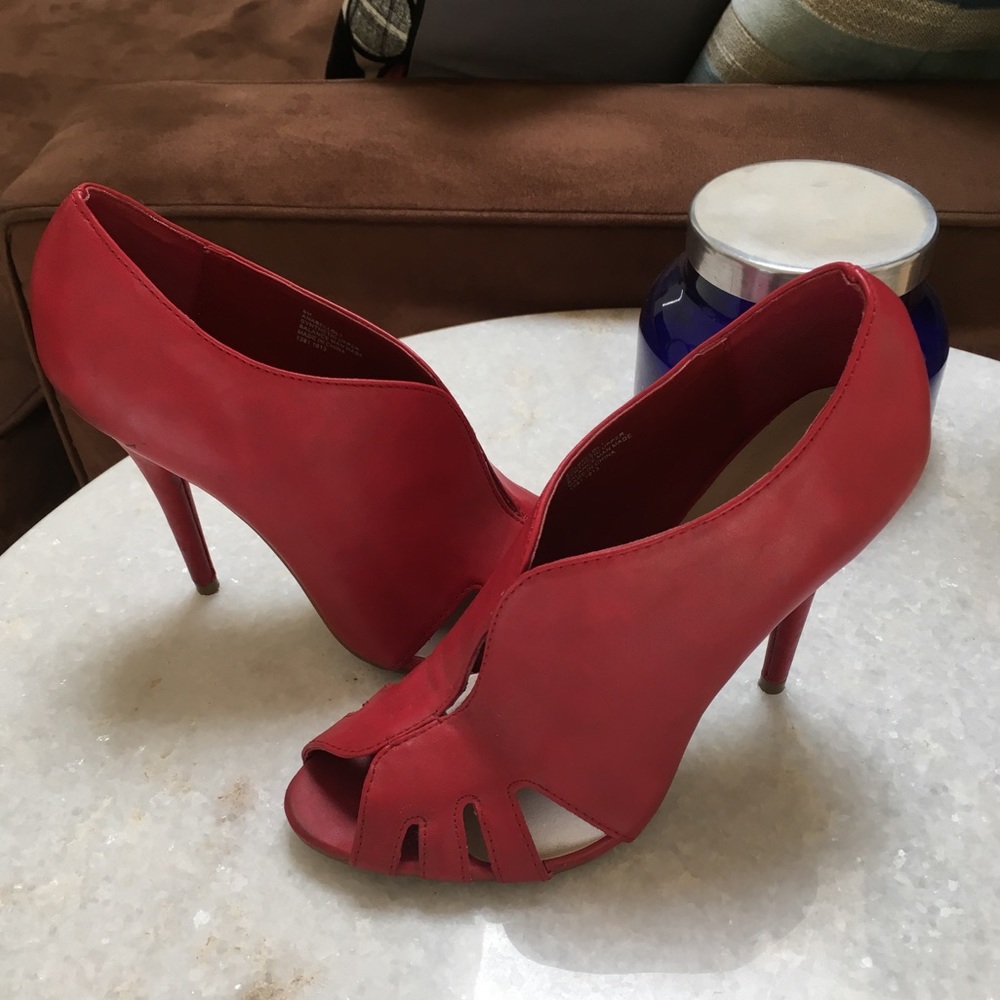 sz 6 Red Nine West shoes worn twice!