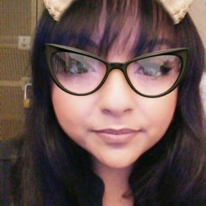 Meet your Posher, Yazmin