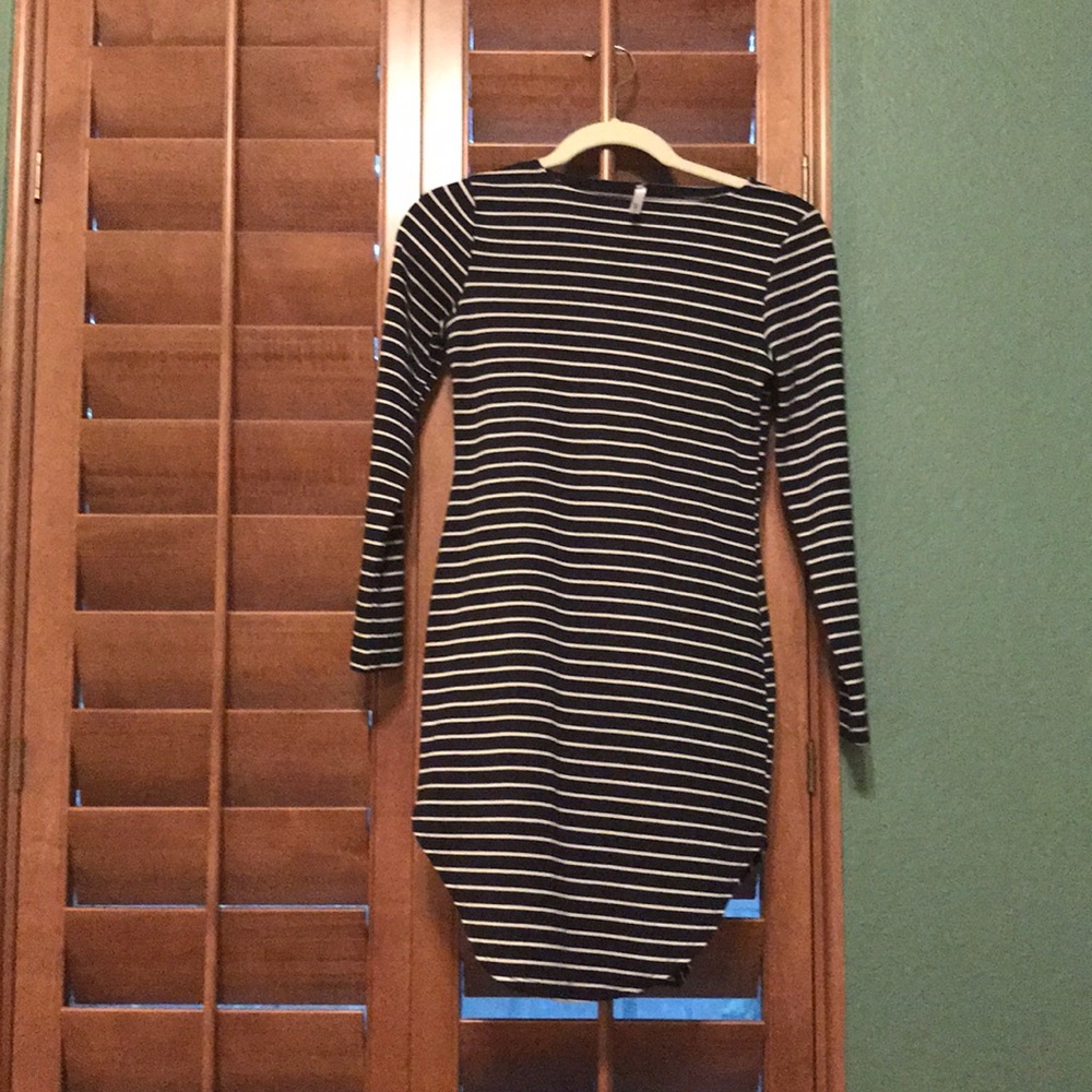 3/4 sleeve body con/shift dress
